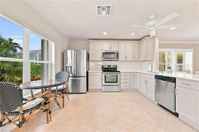 8732 Querce CT, Naples, FL 34114