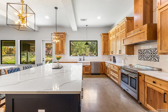 211 Spacious Sky, San Antonio, TX 78260