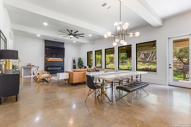 211 Spacious Sky, San Antonio, TX 78260