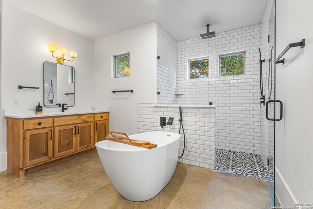 211 Spacious Sky, San Antonio, TX 78260