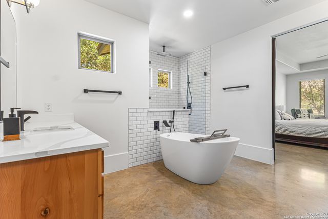 211 Spacious Sky, San Antonio, TX 78260