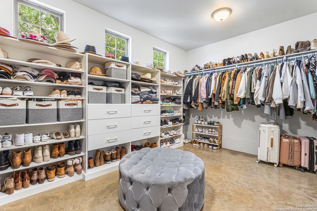 211 Spacious Sky, San Antonio, TX 78260