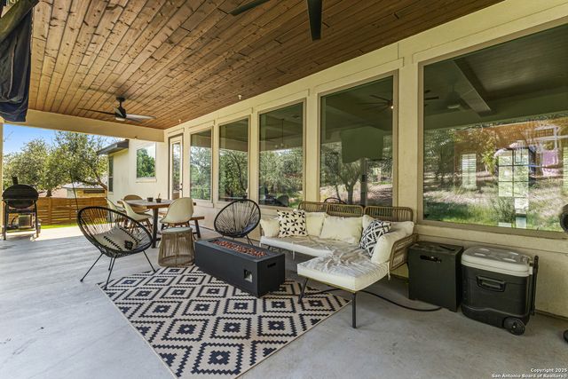 211 Spacious Sky, San Antonio, TX 78260