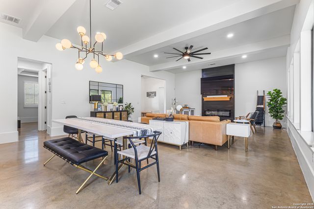 211 Spacious Sky, San Antonio, TX 78260