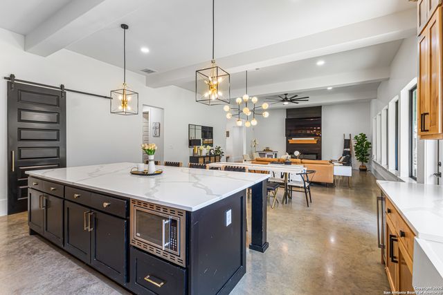 211 Spacious Sky, San Antonio, TX 78260