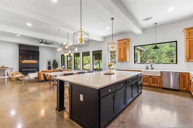 211 Spacious Sky, San Antonio, TX 78260