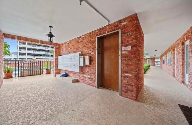 2424 NE 9th St 307, Fort Lauderdale, FL 33304