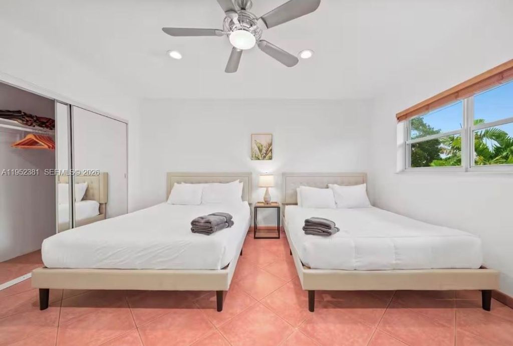 2424 NE 9th St 307, Fort Lauderdale, FL 33304