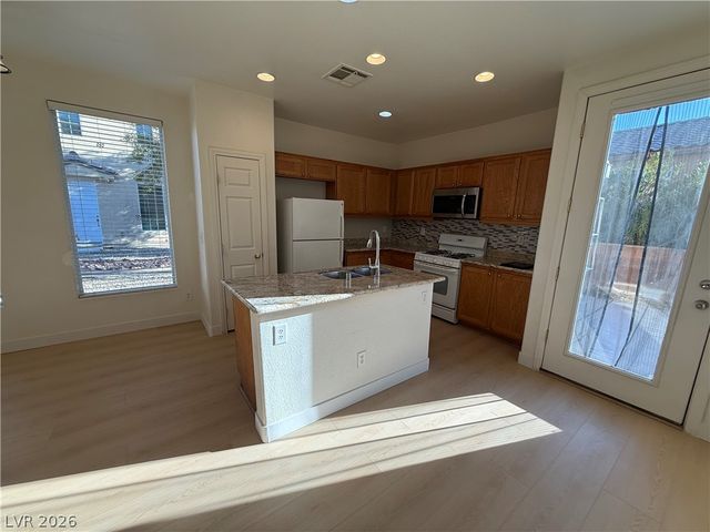 3658 Sanwood Street, Las Vegas, NV 89147