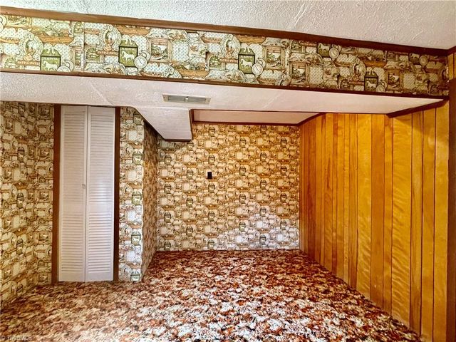 201 Broadview Avenue, Lexington, NC 27295