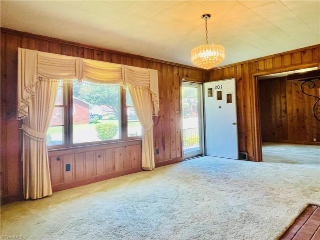 201 Broadview Avenue, Lexington, NC 27295