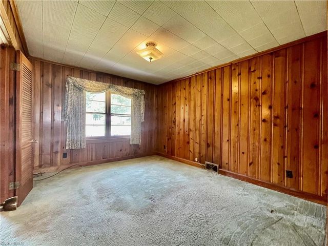 201 Broadview Avenue, Lexington, NC 27295