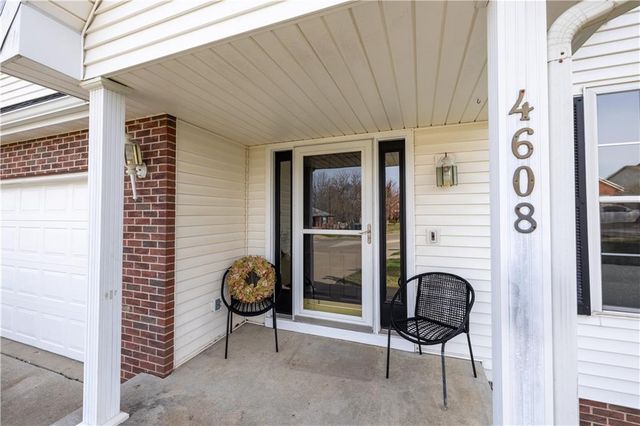 4608 Heatherwood Court, St Joseph, MO 64506