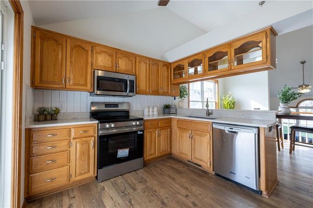 4608 Heatherwood Court, St Joseph, MO 64506