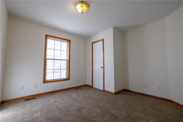 4608 Heatherwood Court, St Joseph, MO 64506