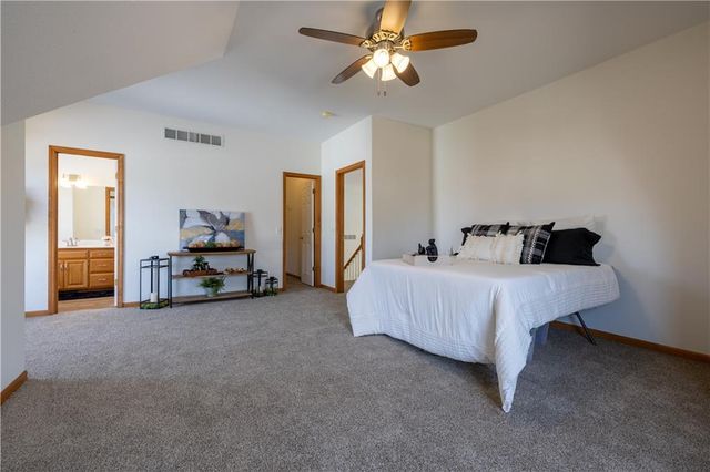 4608 Heatherwood Court, St Joseph, MO 64506