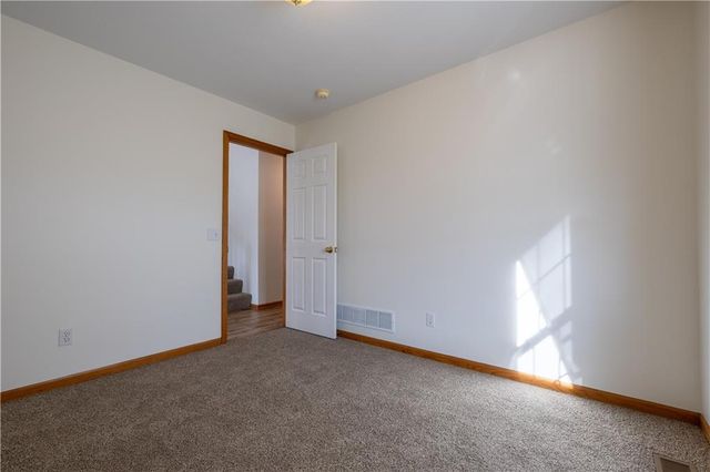 4608 Heatherwood Court, St Joseph, MO 64506