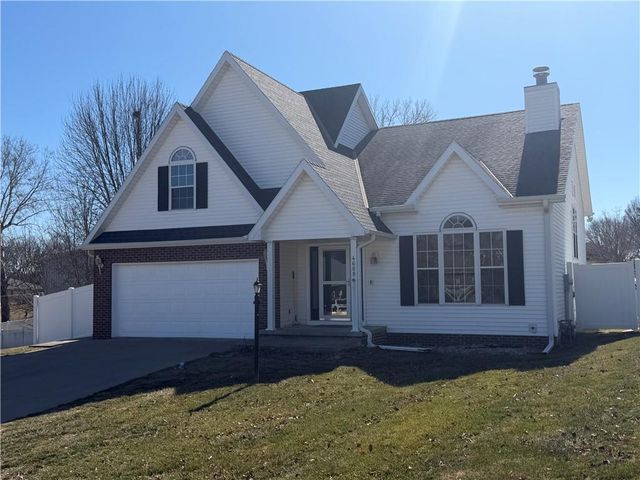 4608 Heatherwood Court, St Joseph, MO 64506