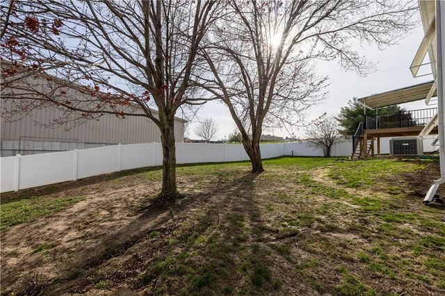 4608 Heatherwood Court, St Joseph, MO 64506