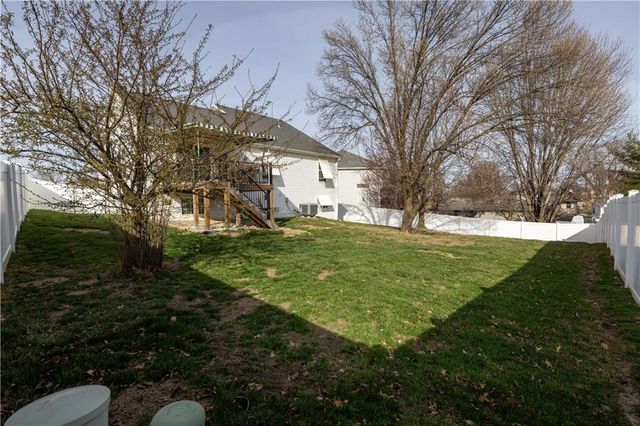 4608 Heatherwood Court, St Joseph, MO 64506