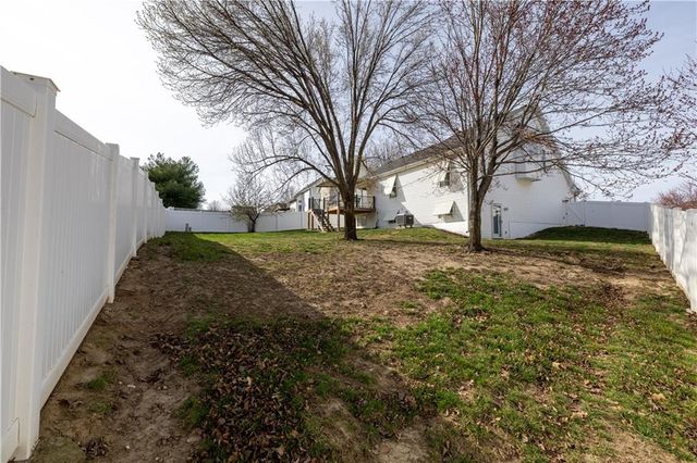 4608 Heatherwood Court, St Joseph, MO 64506