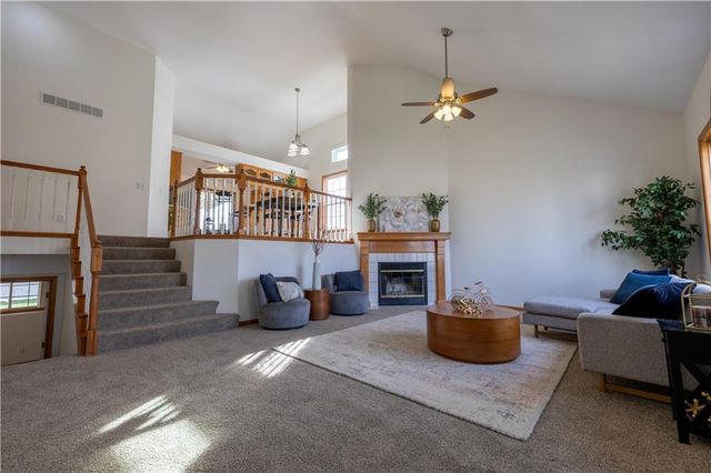 4608 Heatherwood Court, St Joseph, MO 64506