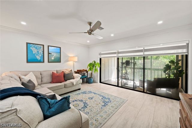 1656 Spoonbill LN B, Naples, FL 34105