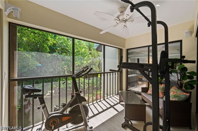 1656 Spoonbill LN B, Naples, FL 34105
