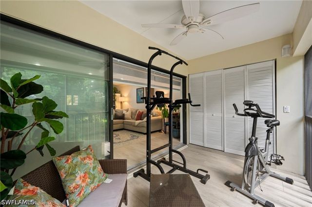 1656 Spoonbill LN B, Naples, FL 34105