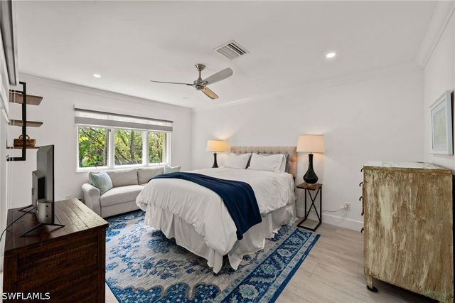 1656 Spoonbill LN B, Naples, FL 34105