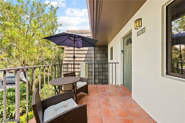 1656 Spoonbill LN B, Naples, FL 34105