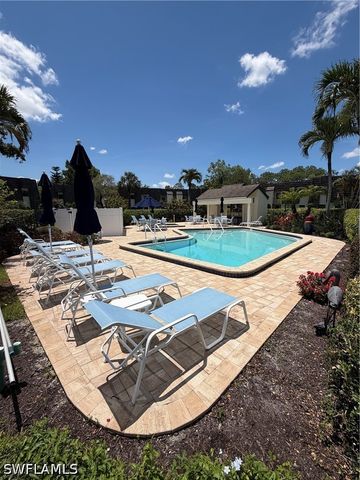 1656 Spoonbill LN B, Naples, FL 34105