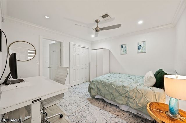 1656 Spoonbill LN B, Naples, FL 34105