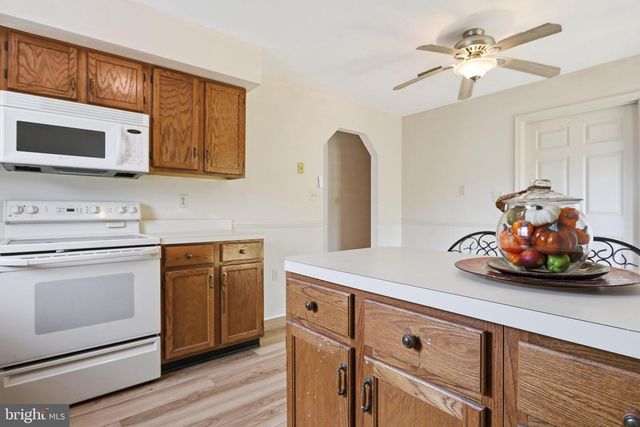 133 WILDFLOWER CREEK DR, Martinsburg, WV 25404