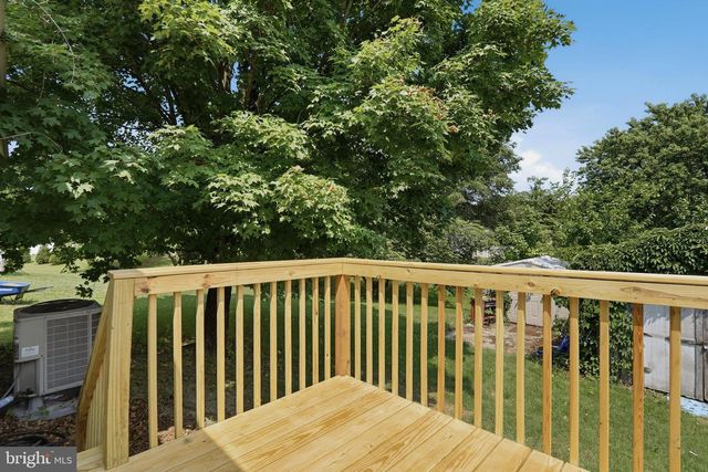133 WILDFLOWER CREEK DR, Martinsburg, WV 25404