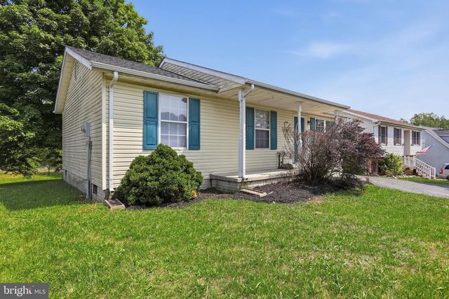 133 WILDFLOWER CREEK DR, Martinsburg, WV 25404