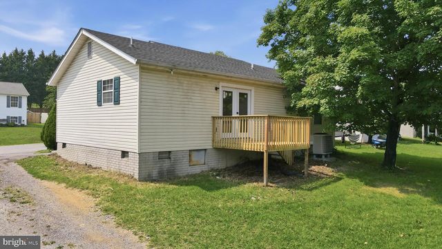 133 WILDFLOWER CREEK DR, Martinsburg, WV 25404
