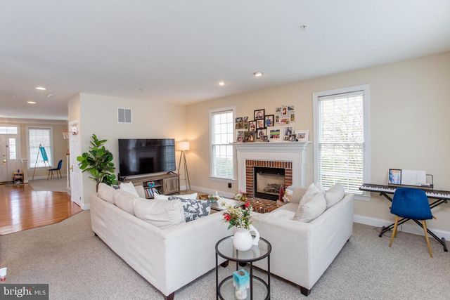 214 CAMBRIDGE PL, Chalfont, PA 18914