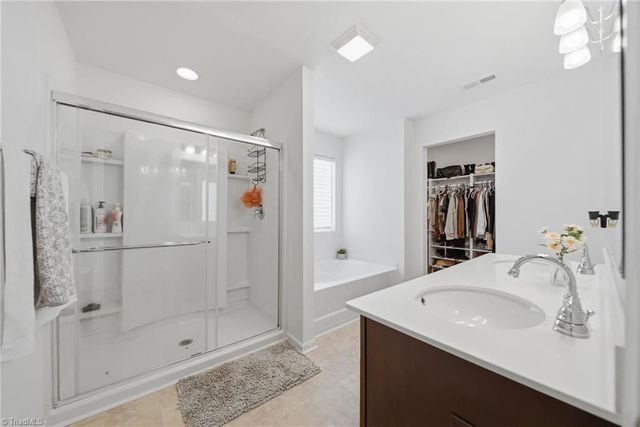 1447 Seawatch Drive, Winston-salem, NC 27127