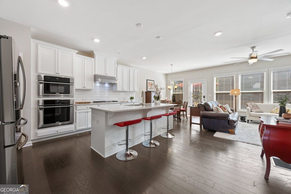 352 Provenance Drive, Sandy Springs, GA 30328 — photo 2