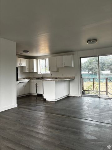 8629 S VAQUERO DR, Sandy, UT 84094