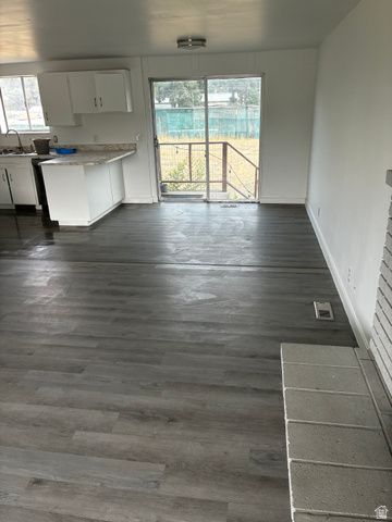 8629 S VAQUERO DR, Sandy, UT 84094
