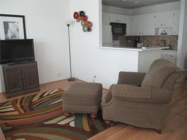 101 CAMBRIDGE TRAIL 211, Sun City Center, FL 33573