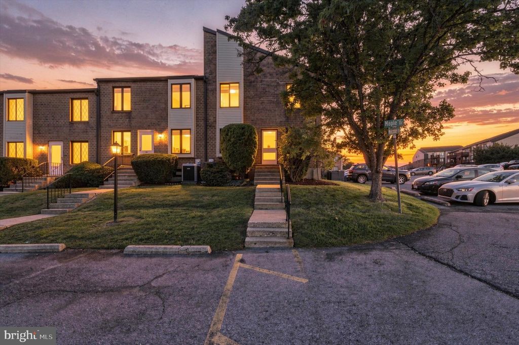 5200 HILLTOP DR #U-9 / #414, Brookhaven, PA 19015 — exterior