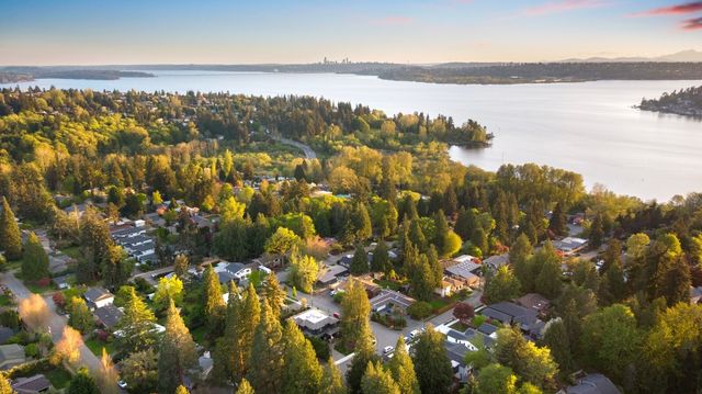 10183 NE 112th Place, Kirkland, WA 98033