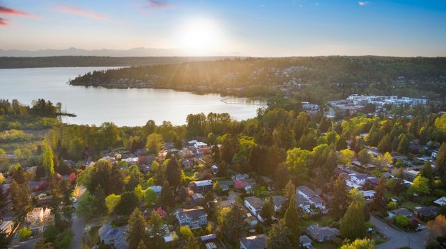 10183 NE 112th Place, Kirkland, WA 98033