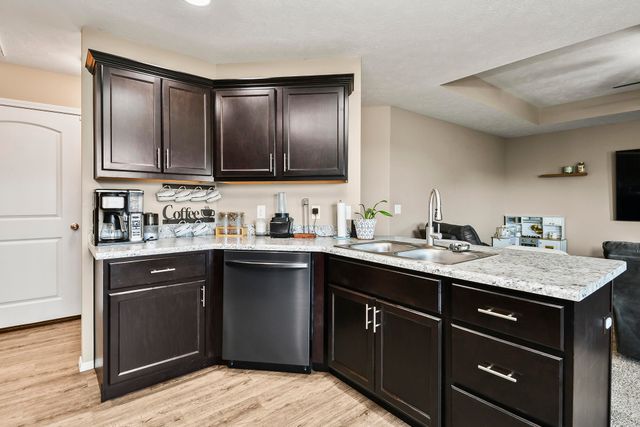 1346 S Marseilles Avenue, Republic, MO 65738