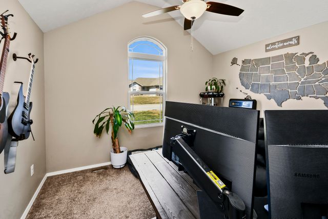 1346 S Marseilles Avenue, Republic, MO 65738