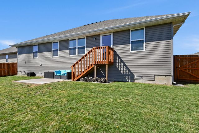 1346 S Marseilles Avenue, Republic, MO 65738