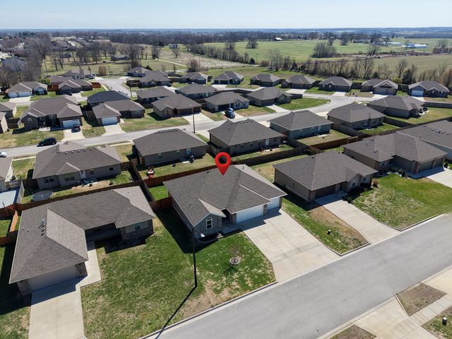 1346 S Marseilles Avenue, Republic, MO 65738